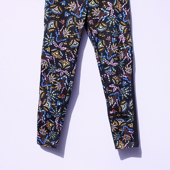 FREE PEOPLE MOVEMENT Liza Illusion Quick Dry High Rise Work out Leggings, Medium - Picture 4 of 9